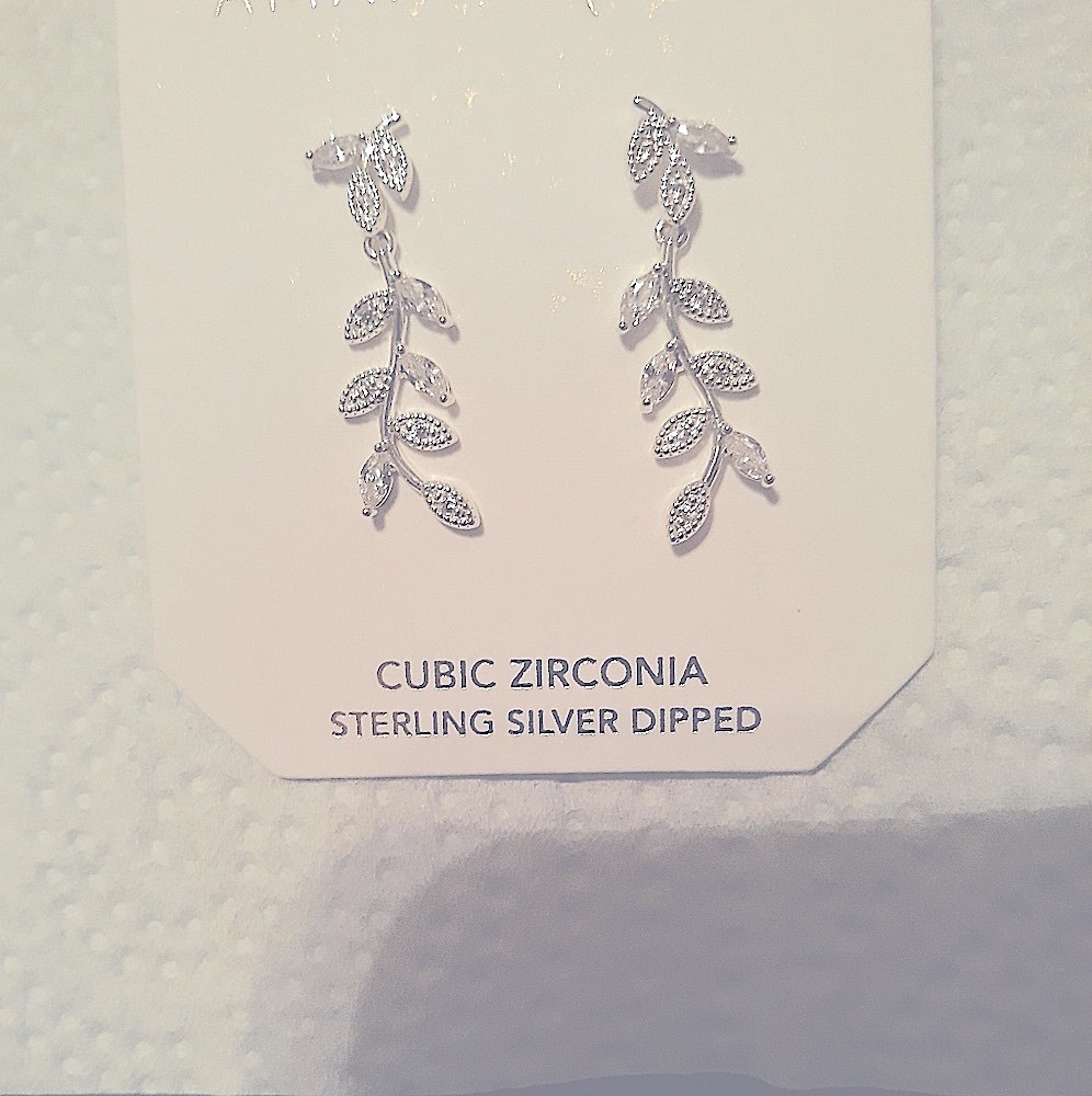 CZ Stud Leaf Earrings 18kt gold plated NEW in package